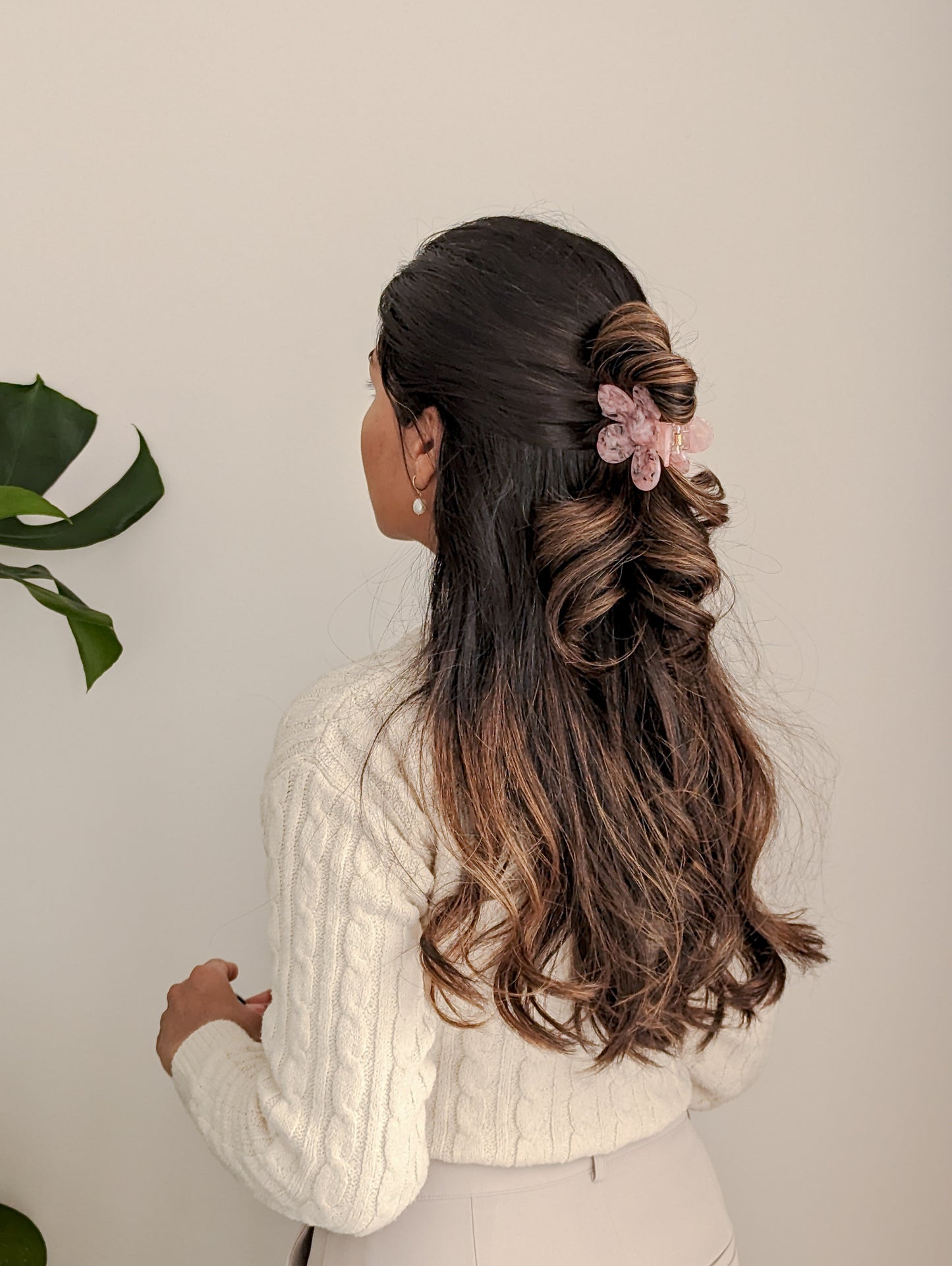 Iris Bloom Claw Clip - Rose Quartz