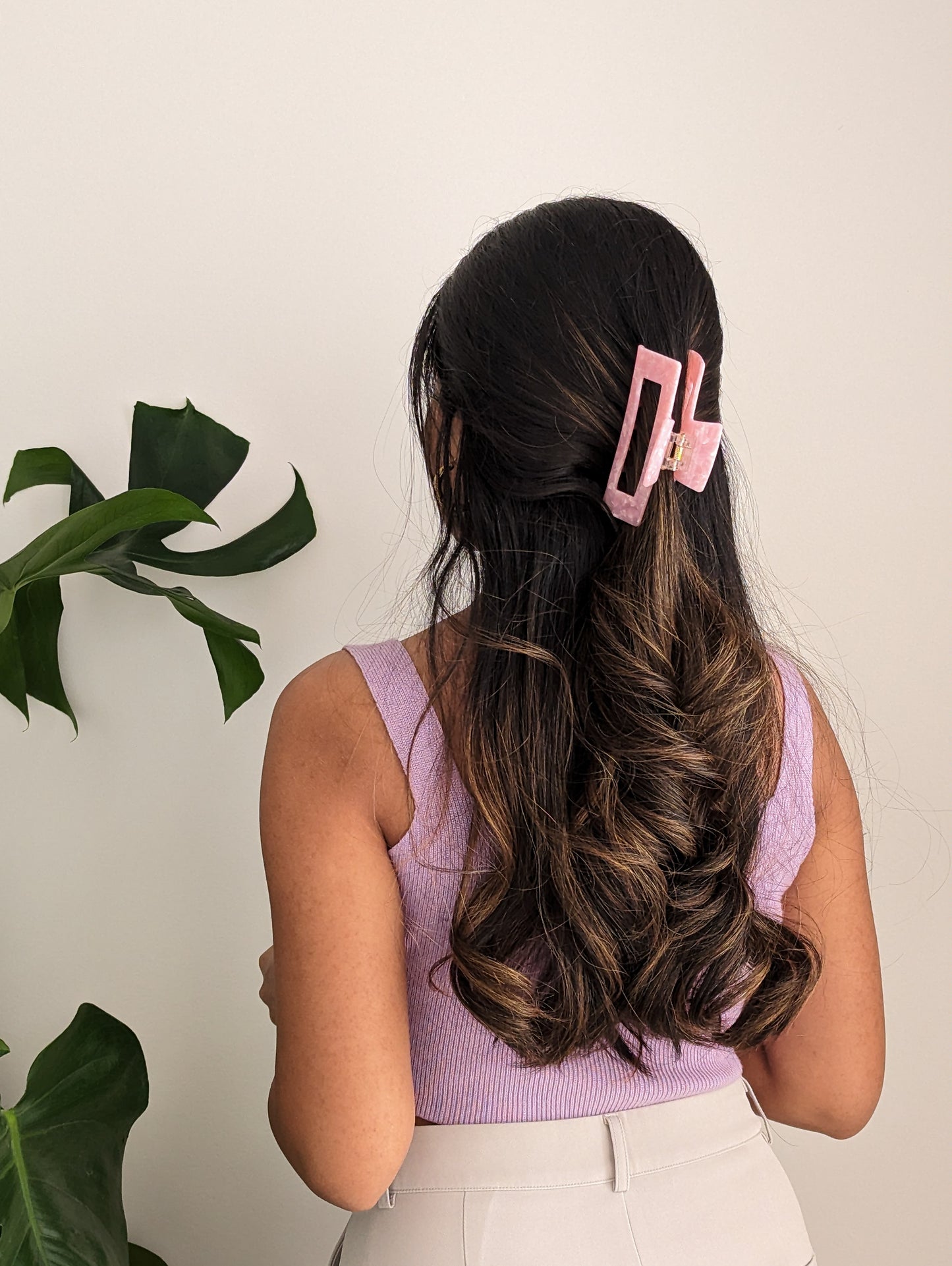 Vera L Claw Clip - Pink Opal
