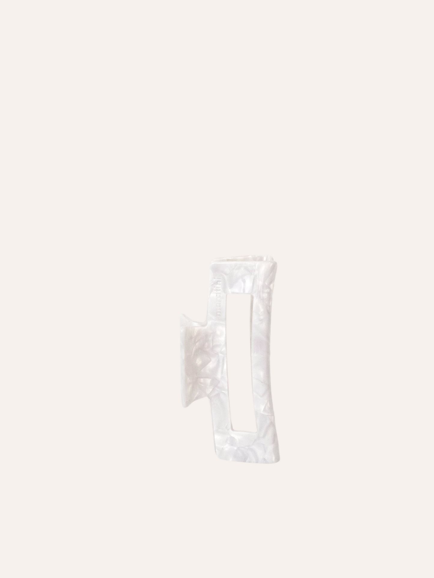 Vera L Claw Clip - Pearl Grey