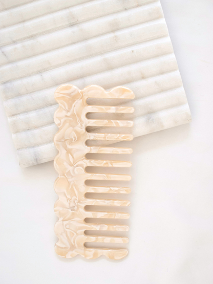 Amelia Scalloped Comb - Buttercream