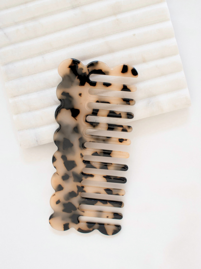 Amelia Scalloped Comb - Light Tortoise